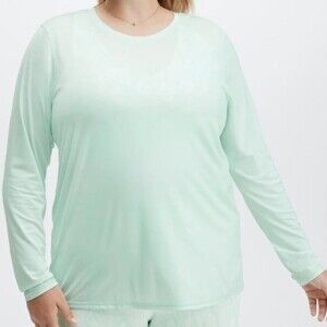 Fabletics Phoenix Lite Long-Sleeve Top in Ice Cube Mint Size 3X